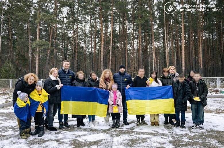 Ще 8 українських дітей вдалося повернути додому (фото)