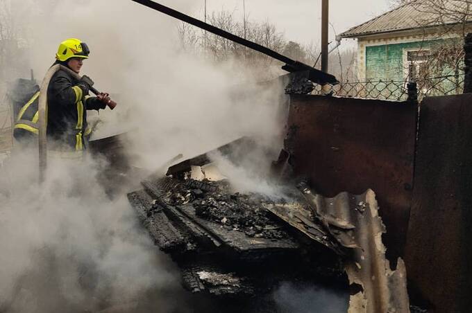 Серія пожеж на Вінниччині: несправні печі, коротке замикання та людська недбалість