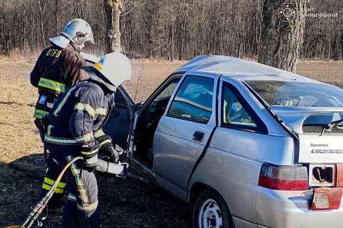 На Вінниччині 29-річний водій загинув у ДТП: що відомо