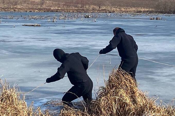 У Погребищенській громаді водолази витягнули з річки тіло потопельника