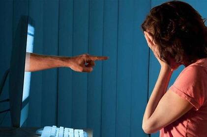 Як правильно відповідати на негатив у Мережі: прості та дієві способи