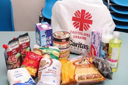 Вінничанам старшого віку передали продуктові набори та засоби гігієни: подробиці