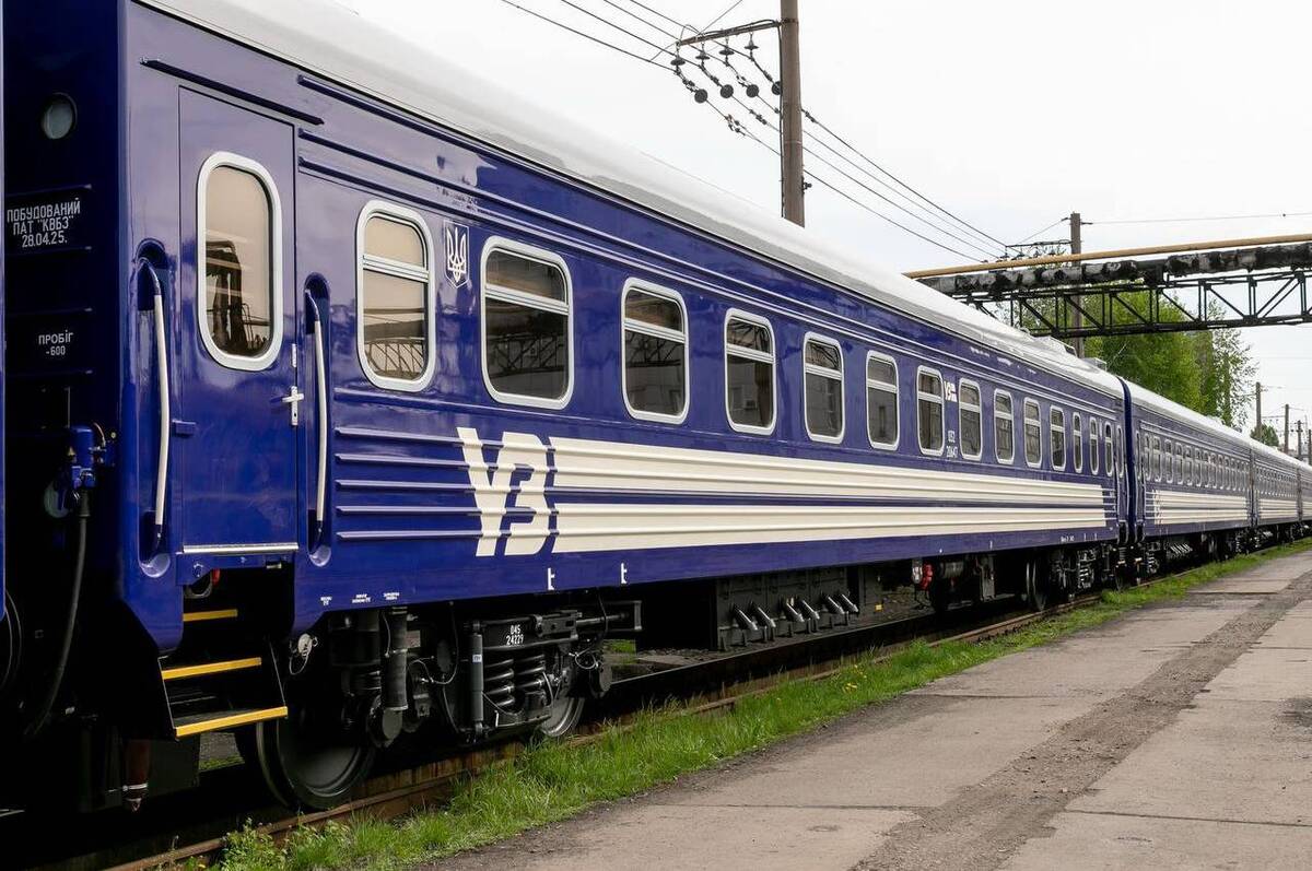Укрзалізниця поповнила свій рухомий склад новими плацкартними вагонами (фото)