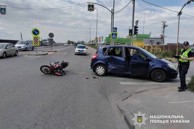 У Вінниці сталися дві ДТП: травмовано підлітка-мотоцикліста та 17-річного пішохода