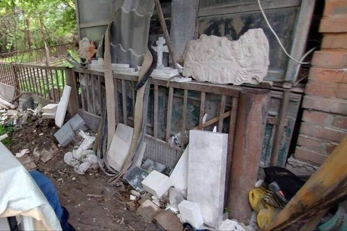 У Вінниці виявили незаконне звалище будівельного сміття на березі річки