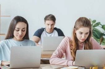 Вчителька англійської мови поділилась лайфхаком, як вгадати правильну відповідь на НМТ