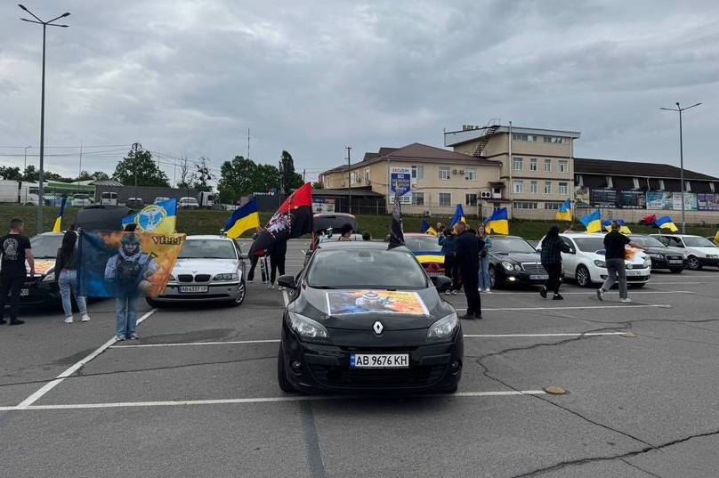 У Вінниці пройшов автопробіг у пам'ять про оборонця Віктора Войтенка