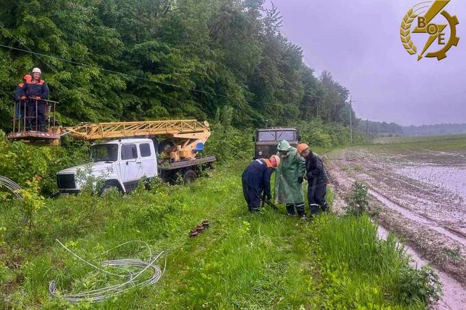 В області через дощ та негоду понад 3 тисячі споживачів залишилися без світла