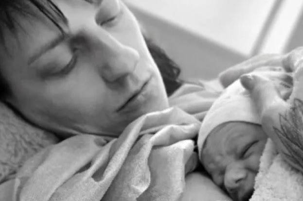 У Рівному вперше народився малюк, зачаття якого відбулося після загибелі батька-військового (відео)