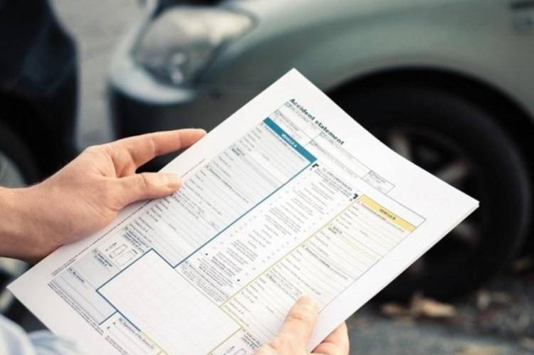 Кількість аварій зростає, але водії все частіше вирішують їх без поліції
