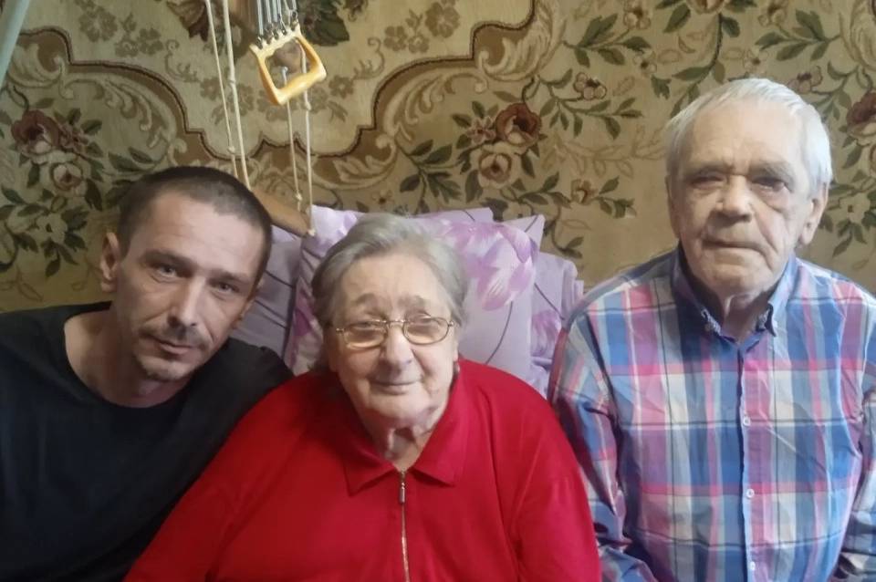 Вінничанину вдалося повернутися із ЗСУ, аби доглядати за незрячими батьками