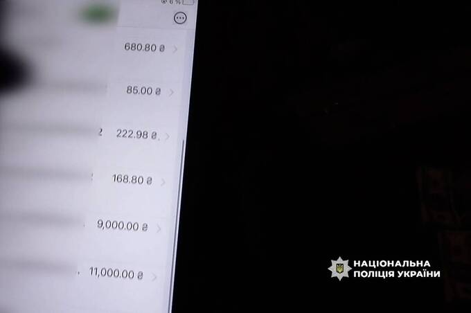 У Вінниці шахрай викрав майже мільйон гривень у матері загиблого військового (відео)