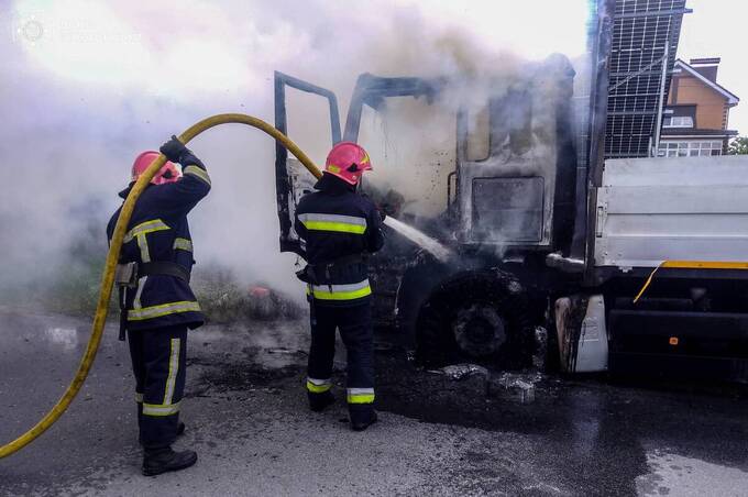 Минулої доби рятувальники Вінниччини приборкали сім пожеж