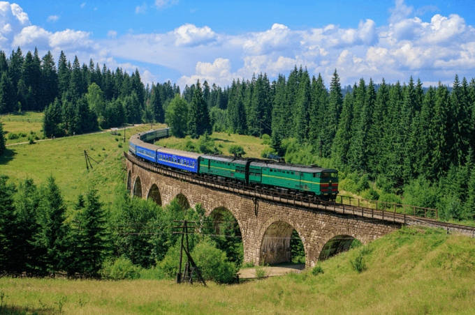 Новий літній поїзд до Карпат курсуватиме через Вінницю