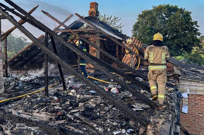  Коротке замикання спричинило пожежу в приватному будинку на Вінниччині (фото)