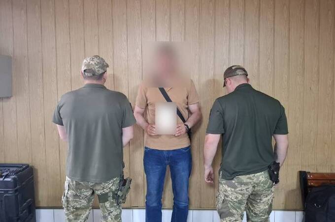 На Вінниччині прикордонники зупинили чоловіка з фейковою непридатністю до служби