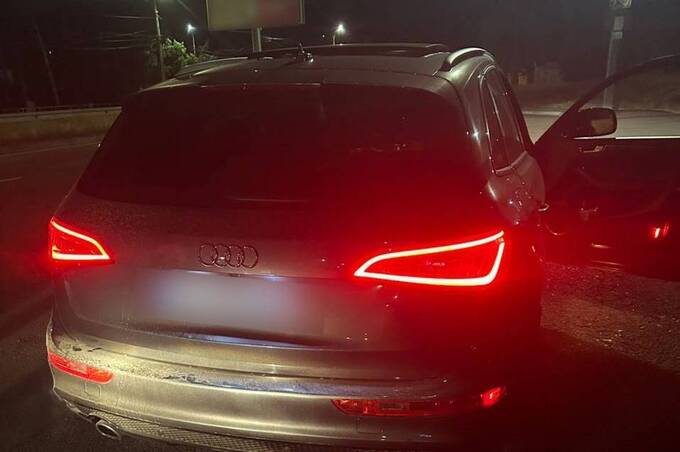 Завдяки свідомим вінничанам патрульні зупинили нетверезу водійку Audi Q5 (фото)