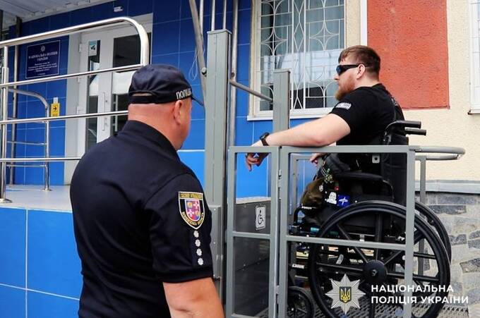 Ветеран бригади «Лють» перевірив відділок поліції на доступність для людей з інвалідністю