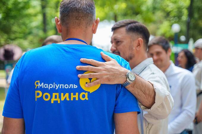 Тепло, турбота і віра в майбутнє: у «ЯМаріуполь.Родина» відбулася зустріч із мерами міст