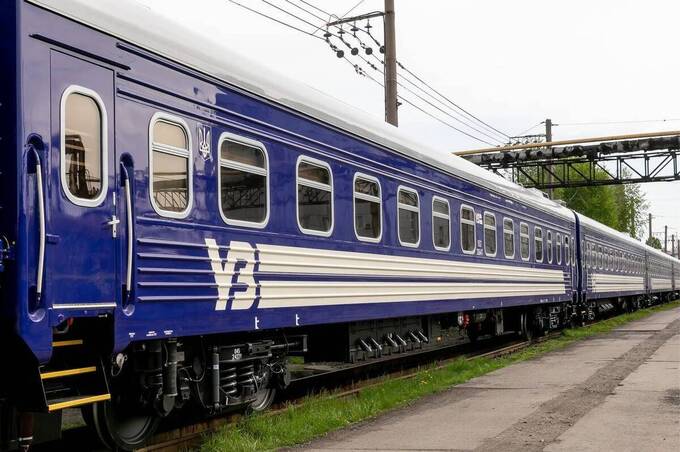 Комфорт українського виробництва: Укрзалізниця отримала нові плацкартні вагони (фото)