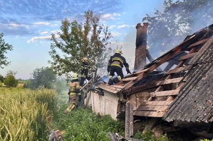 Минулої доби в області горіли будівлі, суха трава та сміття (ФОТО)