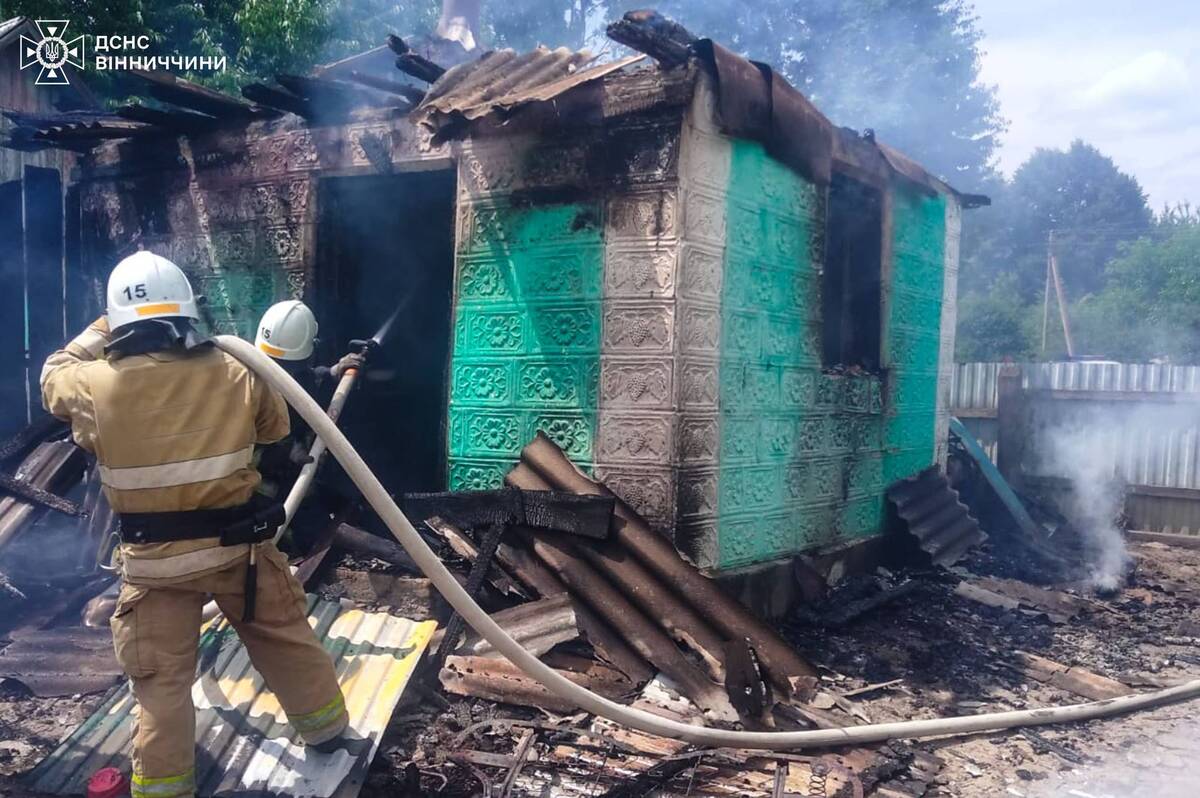 Масштабні пожежі на Вінниччині: рятувальники 16 разів виїжджали на ліквідацію