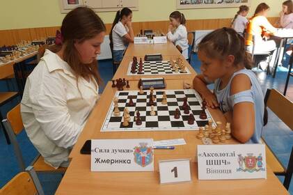 Юні шахісти з Вінниці здобули 5 медалей на командному чемпіонаті України (фото)