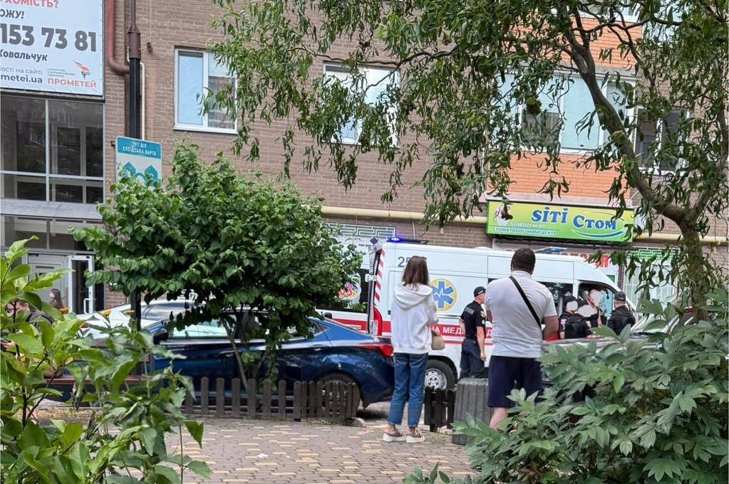 У Вінниці 11-річна дівчинка випала з вікна багатоповерхівки