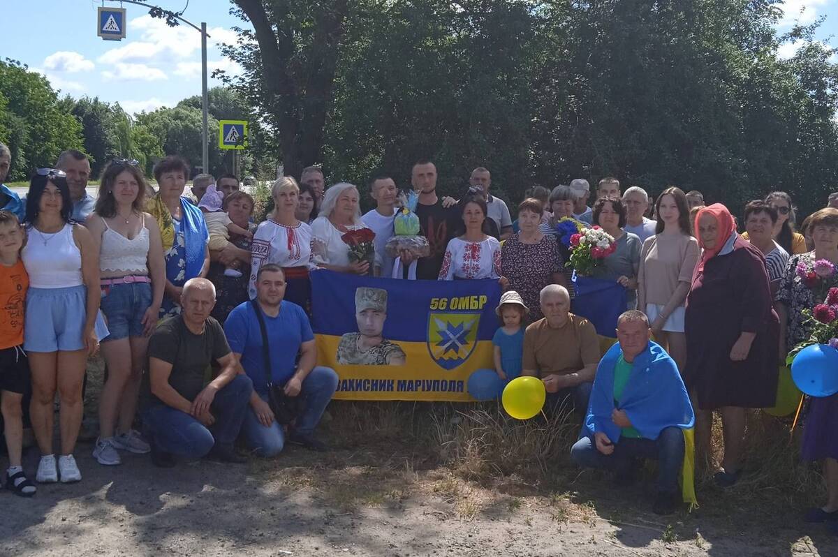 Повернення додому: у Селищенському старостинському окрузі зустріли Героя (фото)