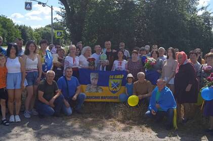 Повернення додому: у Селищенському старостинському окрузі зустріли Героя (фото)
