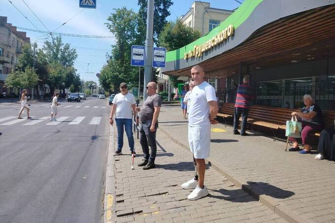 Ветерани з інвалідністю оцінюють безбар’єрність Вінниці: перші результати флагманського проєкту