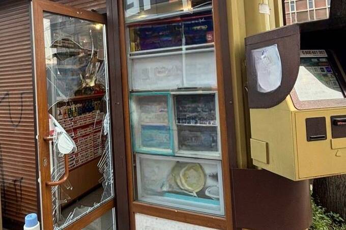 У Вінниці юнак розбив вікно та викрав гроші із торгівельного павільйону: що відомо