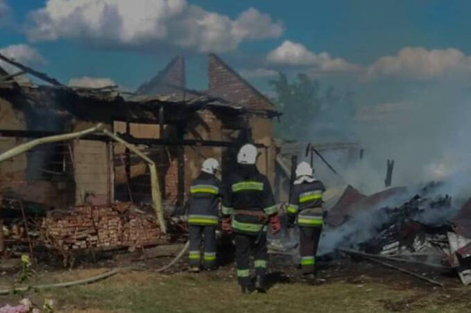 На Вінниччині підліток отримав опіки, намагаючись врятувати речі з палаючої будівлі