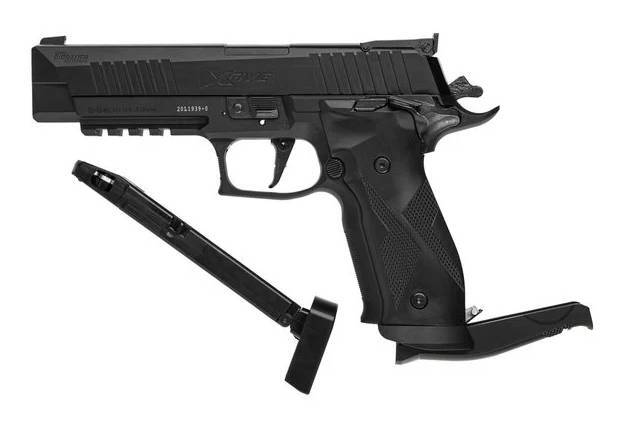 Sig Sauer P226 — легенда, що вражає точністю 