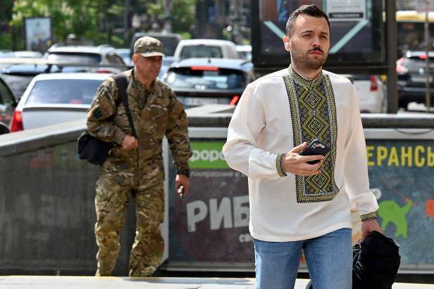 Частина чоловіків з 25 років автоматично отримає звання солдата запасу