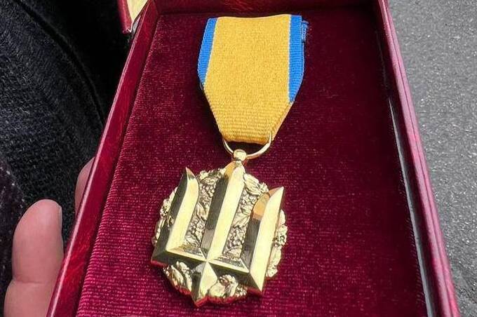 Захисника з Вінниччини нагородили медаллю «Золотий тризуб» за мужність і героїзм