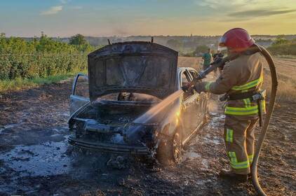 На Вінниччині за добу сталося 10 пожеж: горіли будинки, авто і трава