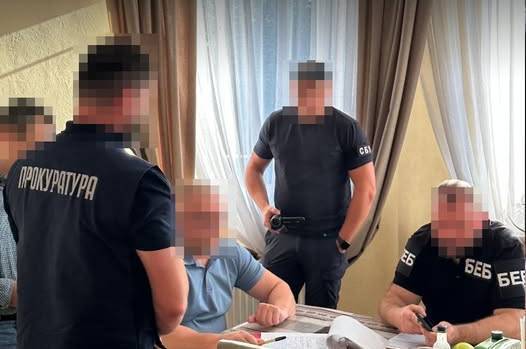 На Вінниччині екскерівника заводу підозрюють у розтраті понад 5 млн грн на закупівлі піску