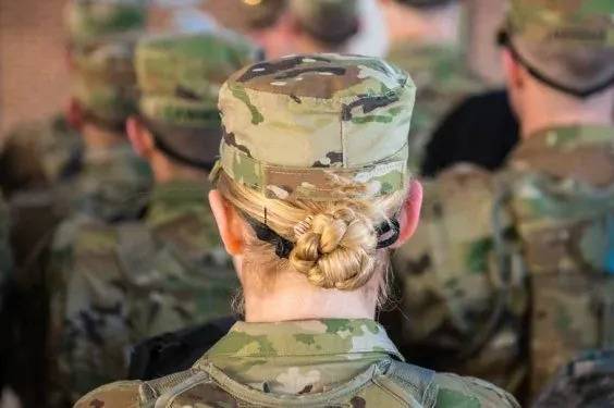 Отримала 7 років за побиття: на суді в Одеській області жінка захотіла до ЗСУ