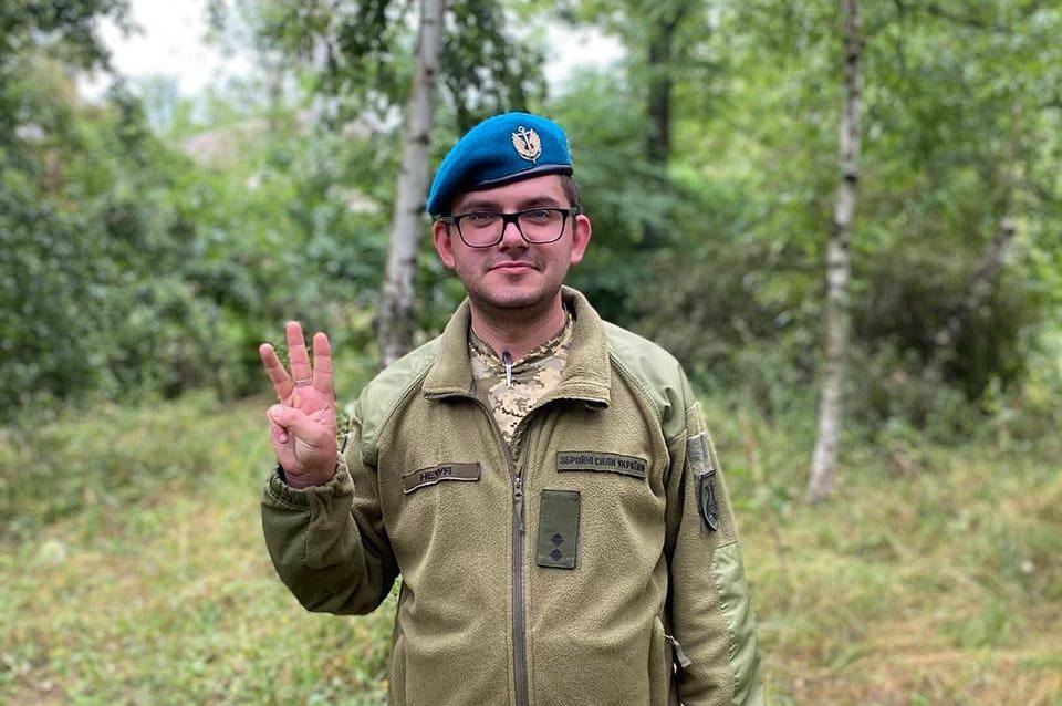 Лікар з Ямполя отримав «Срібний хрест» за порятунок воїнів на передовій