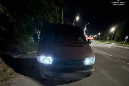 У Вінниці патрульні затримали водія з підробленим посвідченням під час комендантської години