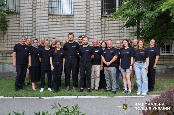 Вінницькі криміналісти навчали колег ідентифікувати загиблих військових за відбитками пальців