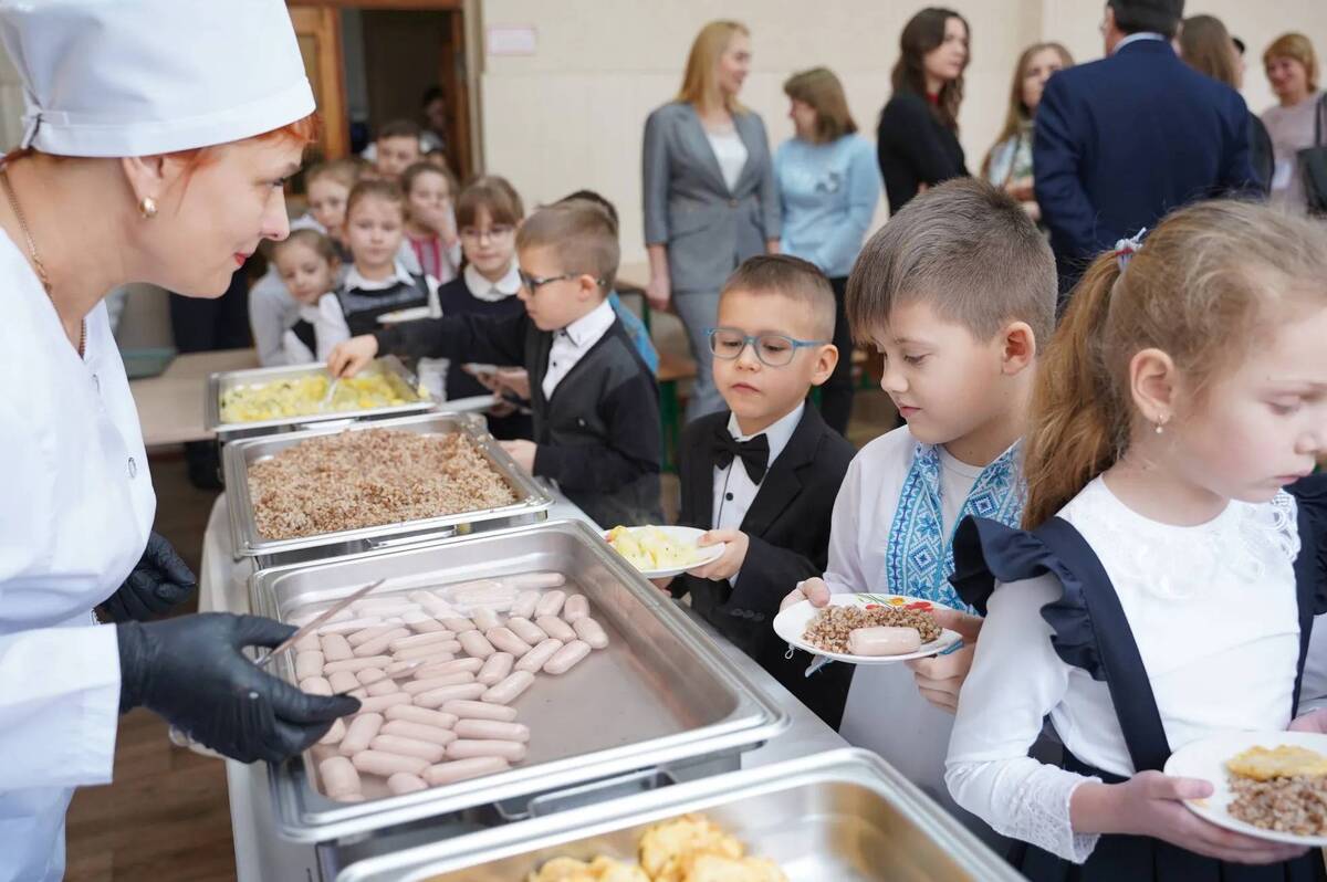 Кабмін виділив кошти для організації харчування учнів у громадах Вінниччини