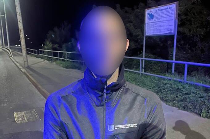 У Вінниці під час комендантської години у чоловіка знайшли пакетик із ймовірними наркотиками