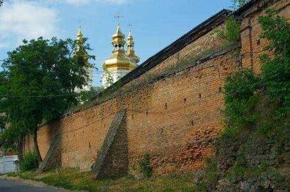 Вінницький краєзнавчий музей запрошує на пішохідну екскурсію «Мури. Погляд крізь віки»