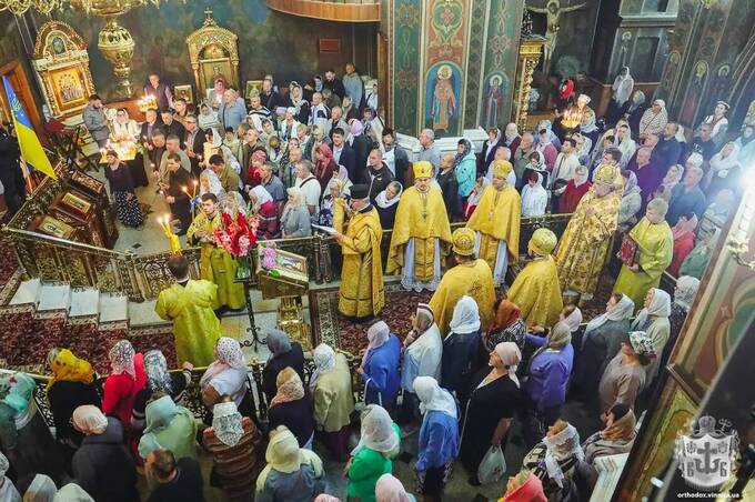 У кафедральному соборі Вінниці молились за воїнів та народ України (фото)