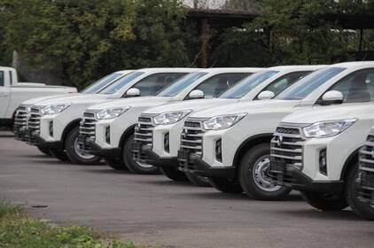 Ще 30 нових авто передає Міжрегіональний координаційний гуманітарний штаб військовим
