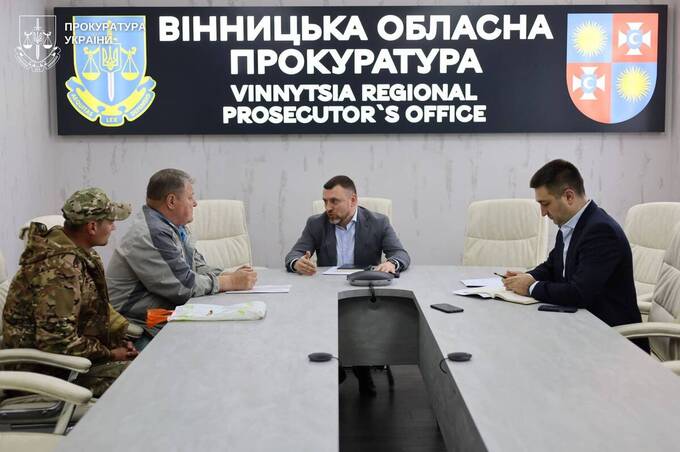 Прокурор області особисто контролює справу про захоплення землі та знищення будинку військового