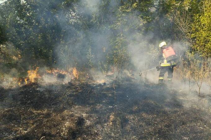 Горіли житлові будинки, господарські споруди та авто: на Вінниччині минулої доби погасили 32 пожежі