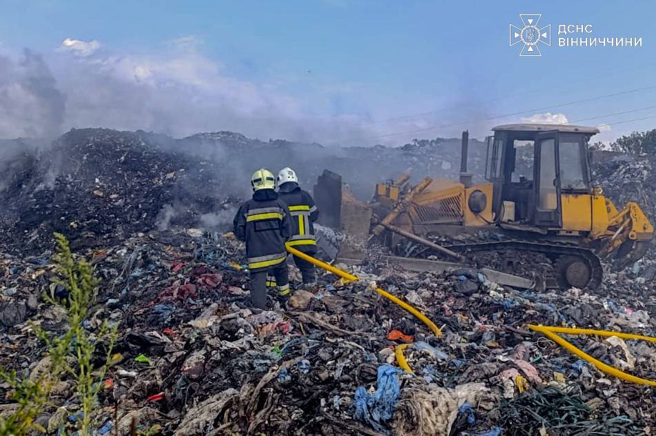 На Вінниччині за добу рятувальники ліквідували 13 пожеж на відкритих територіях